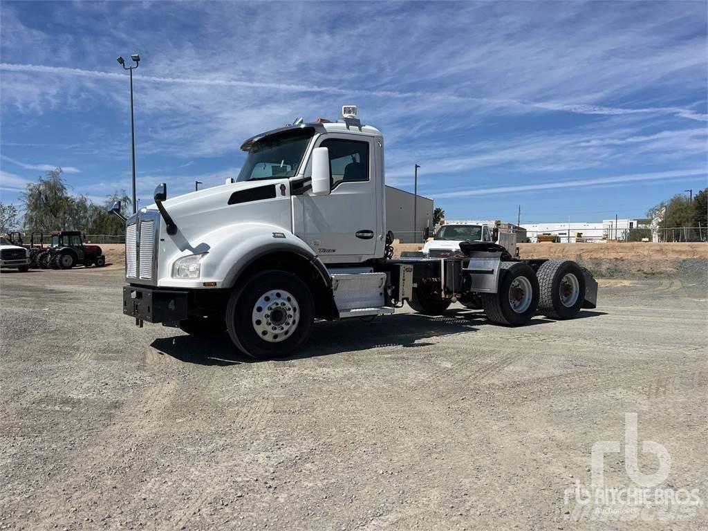 Kenworth T880 Vetopöytäautot