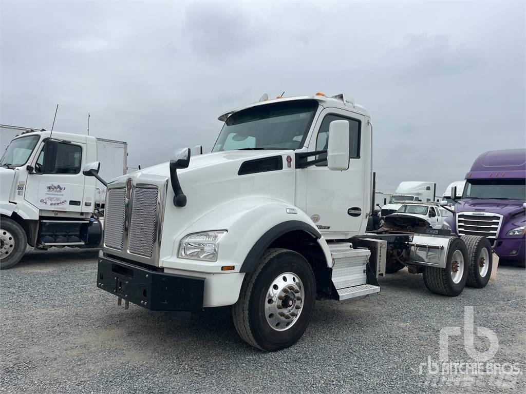 Kenworth T880 Vetopöytäautot
