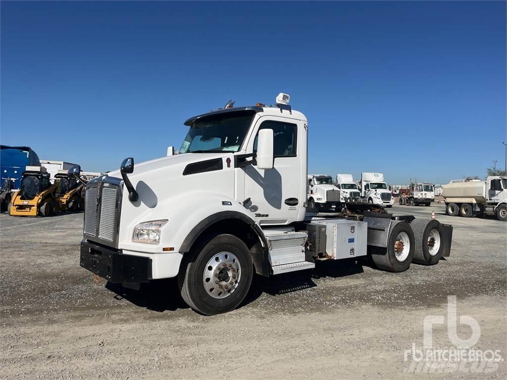 Kenworth T880 Vetopöytäautot