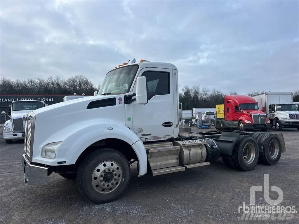 Kenworth T880 Vetopöytäautot