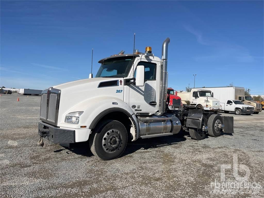Kenworth T880 Vetopöytäautot