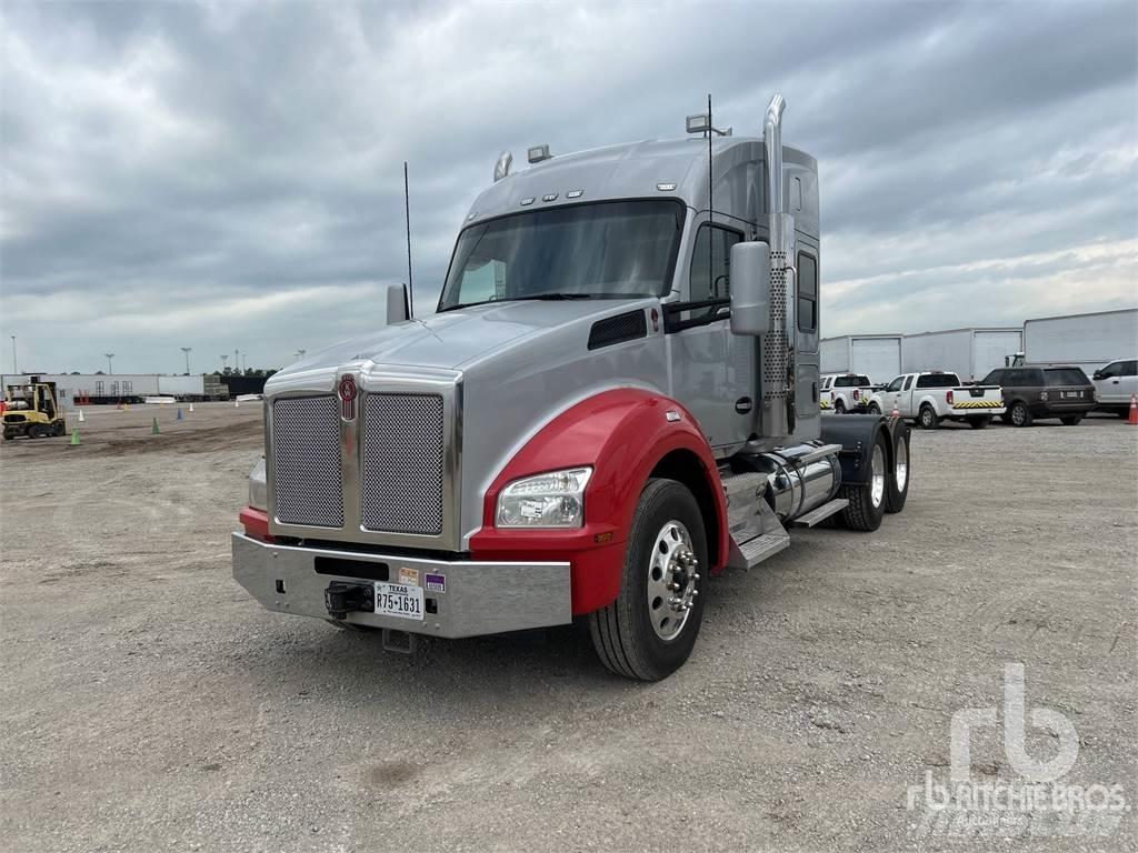 Kenworth T880 Vetopöytäautot