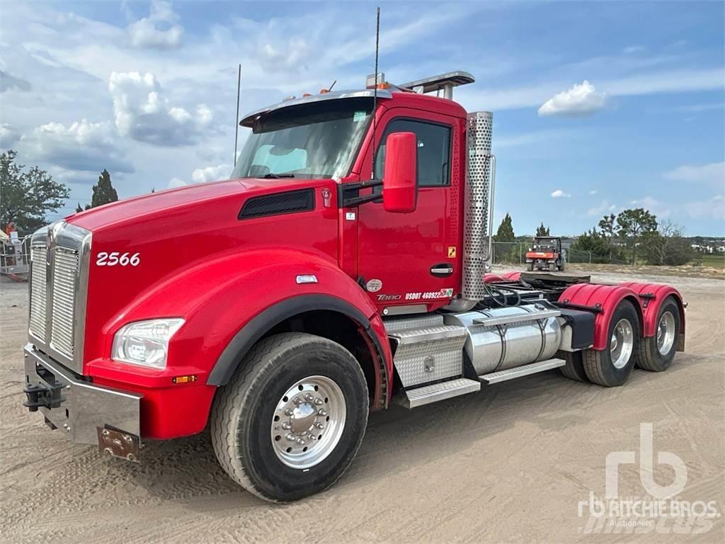 Kenworth T880 Vetopöytäautot