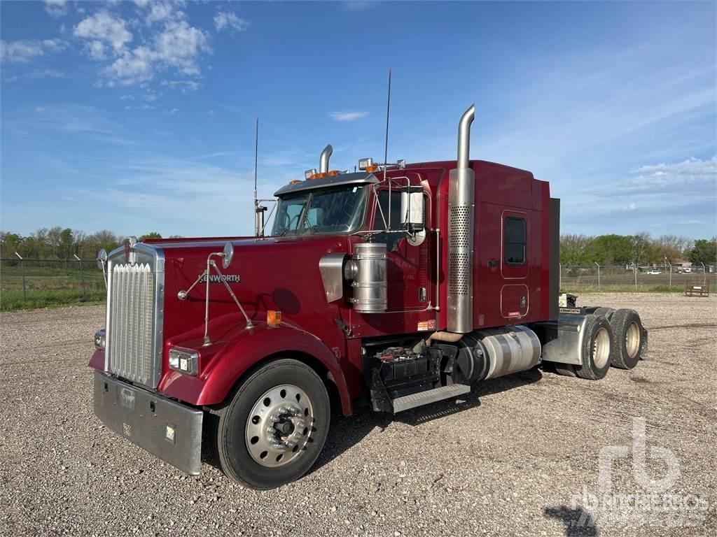 Kenworth W900 Vetopöytäautot