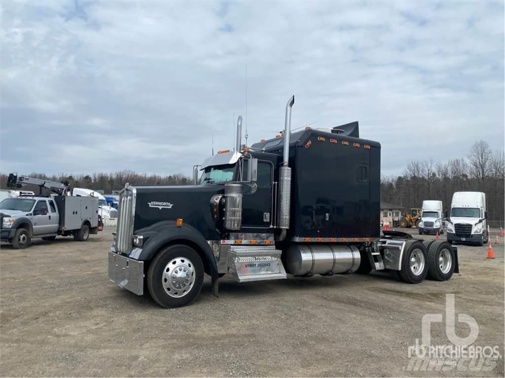 Kenworth W900 Vetopöytäautot