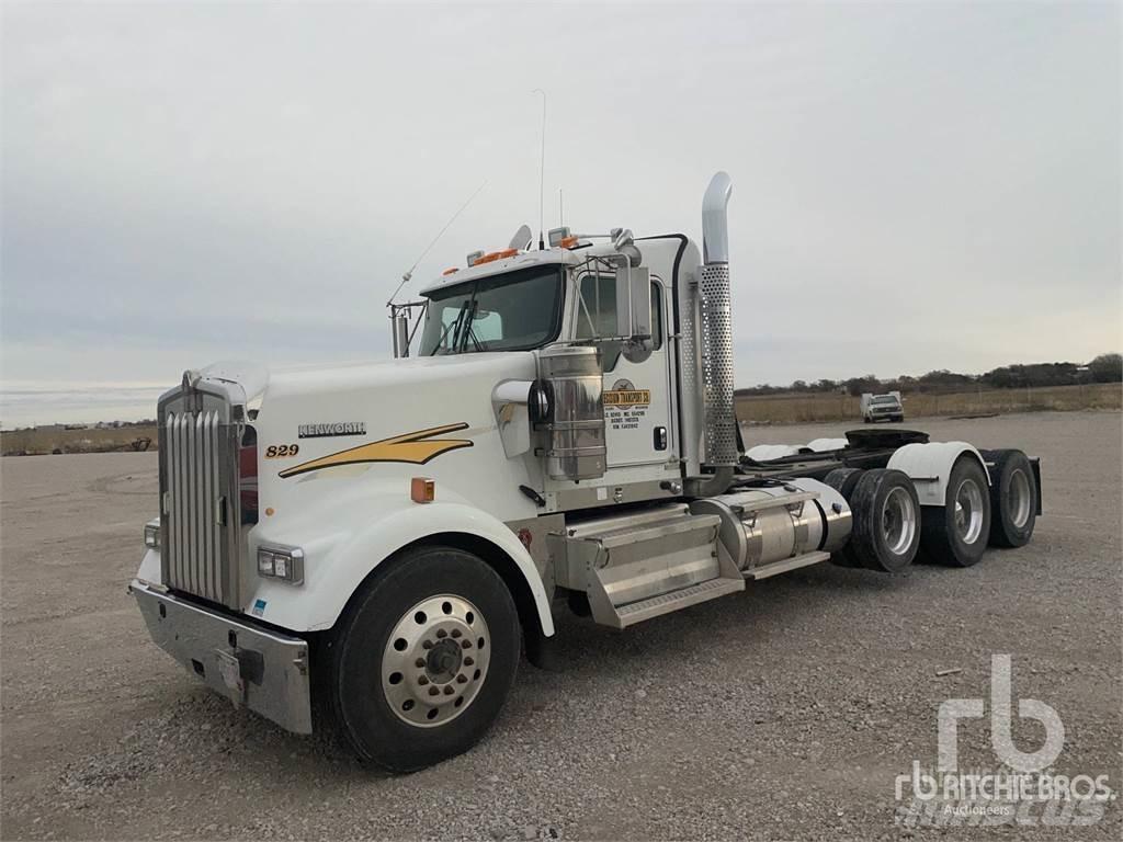 Kenworth W900 Vetopöytäautot