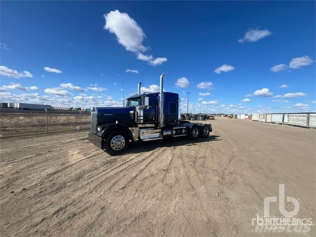 Kenworth W900 Vetopöytäautot