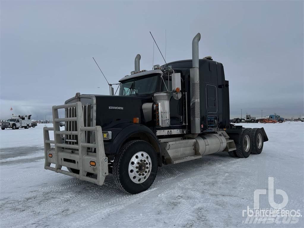 Kenworth W900 Vetopöytäautot
