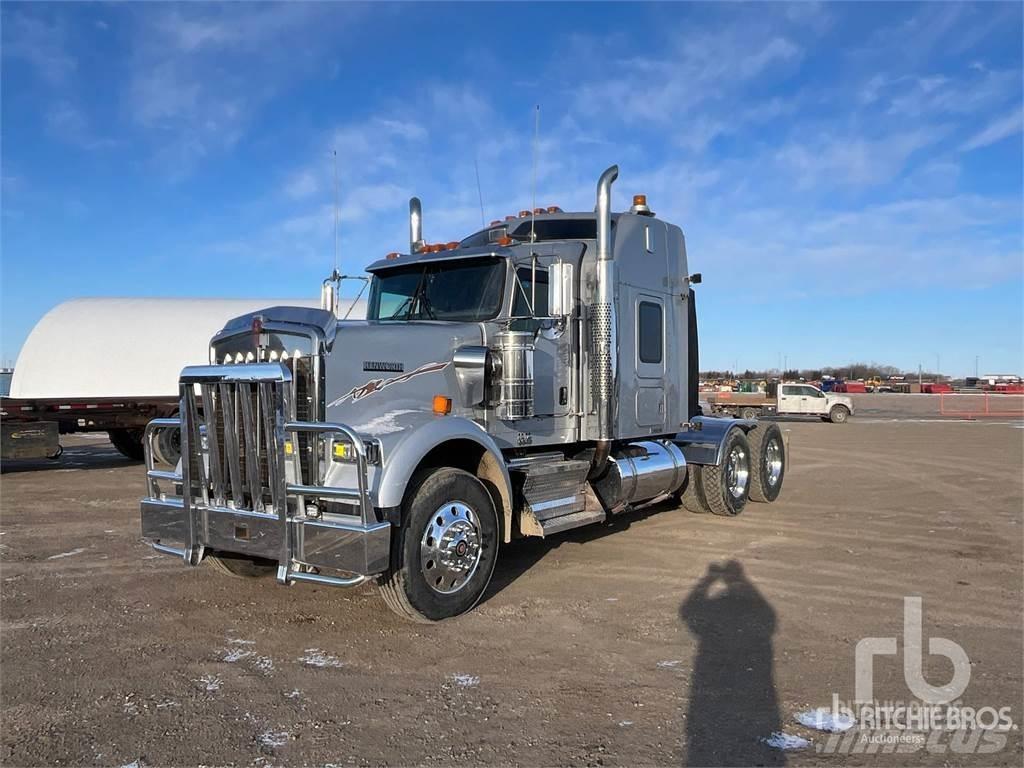 Kenworth W900 Vetopöytäautot
