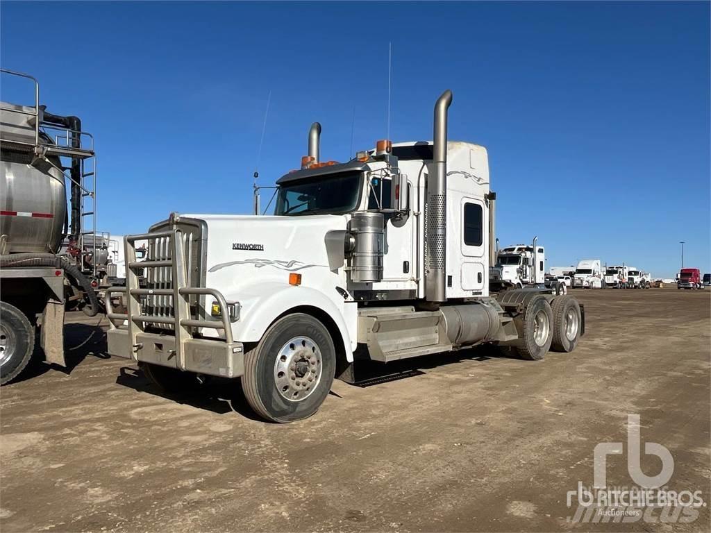 Kenworth W900 Vetopöytäautot