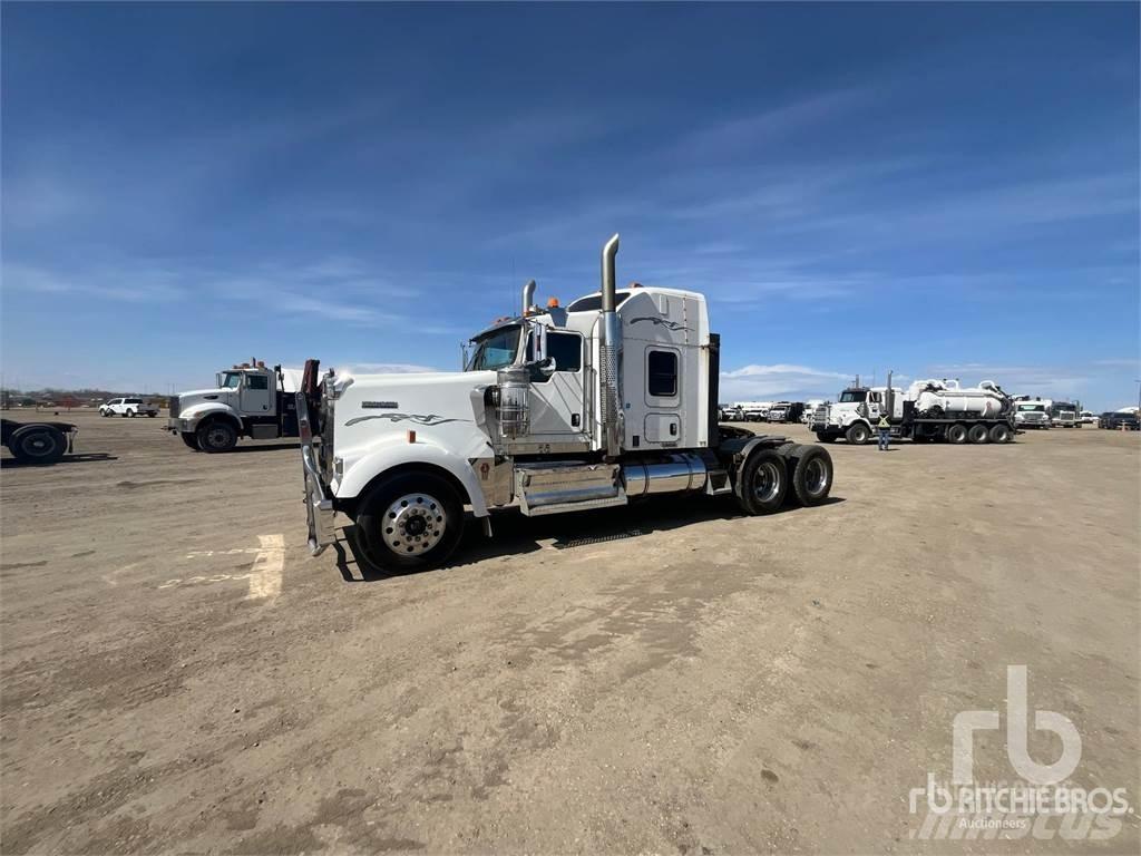 Kenworth W900 Vetopöytäautot