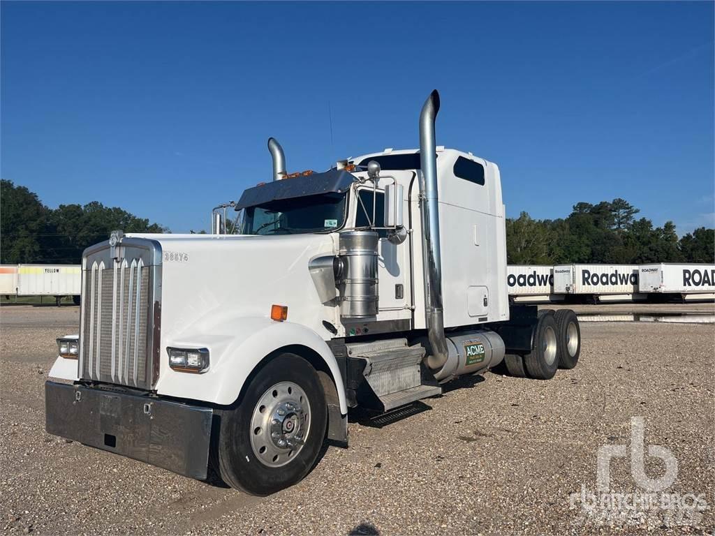 Kenworth W900 Vetopöytäautot