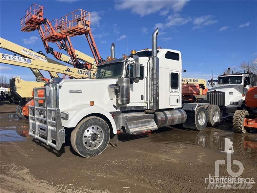 Kenworth W900 Vetopöytäautot