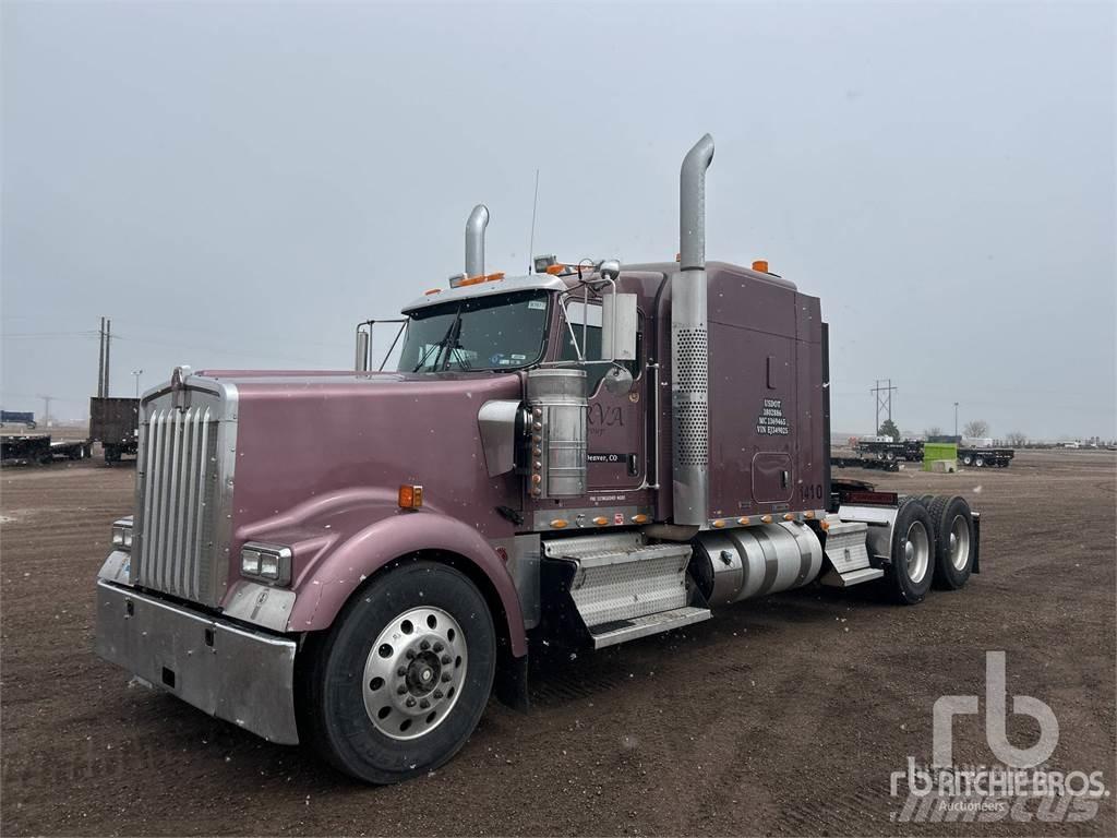 Kenworth W900 Vetopöytäautot
