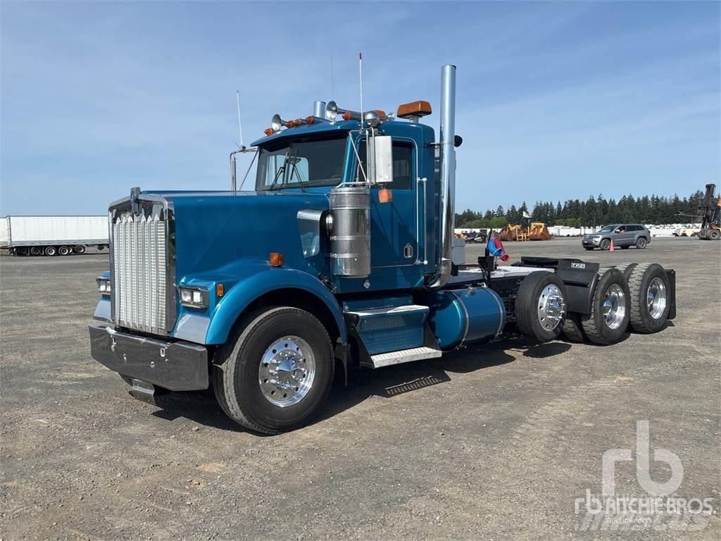 Kenworth W900 Vetopöytäautot