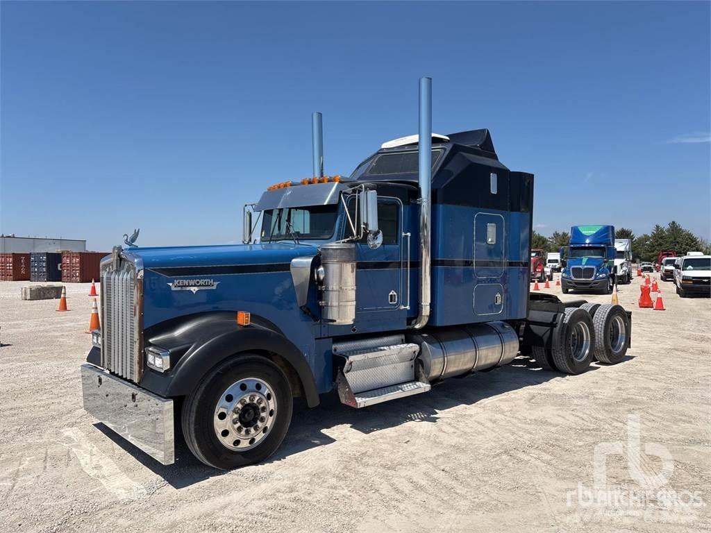 Kenworth W900 Vetopöytäautot