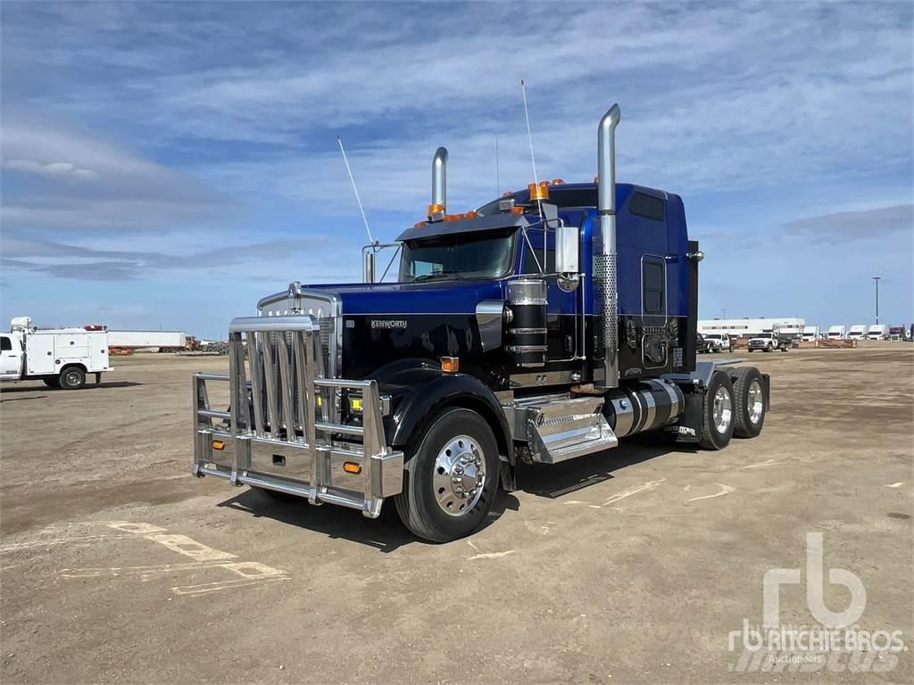 Kenworth W900B Vetopöytäautot