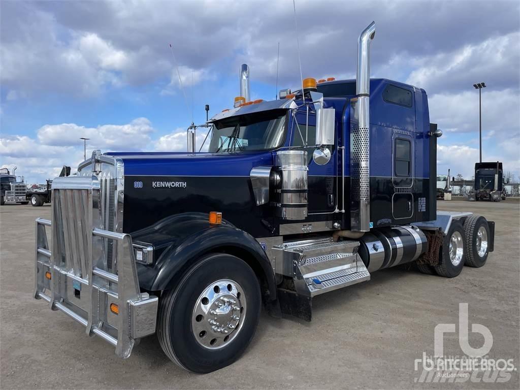 Kenworth W900B Vetopöytäautot