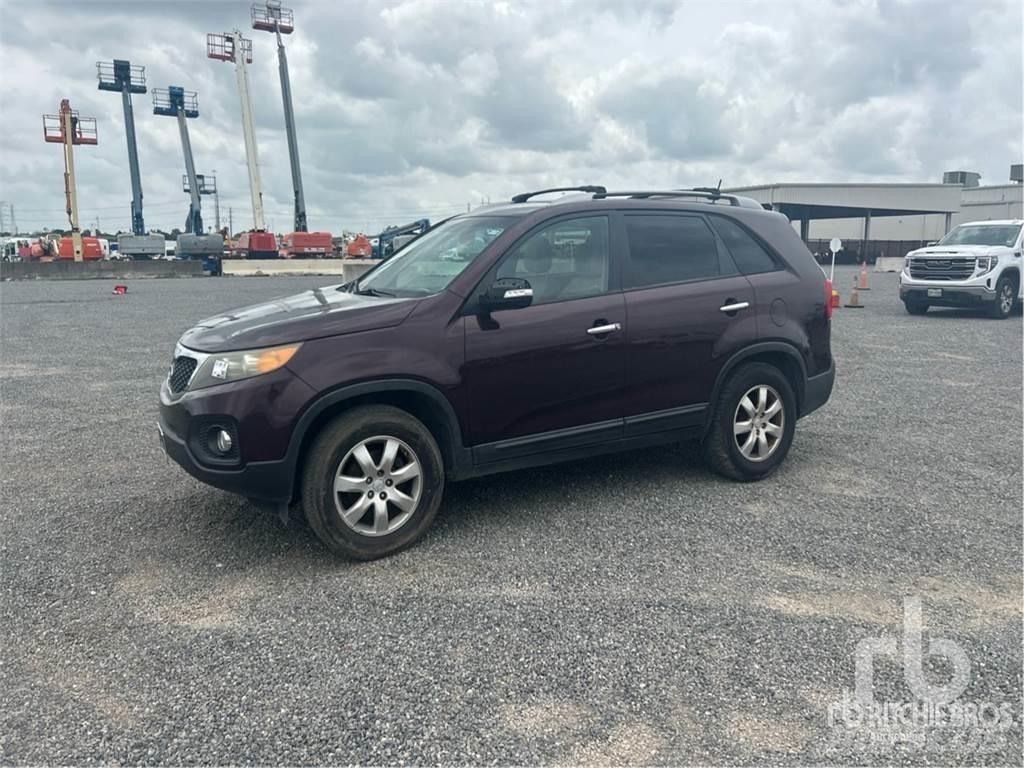 Kia SORENTO Henkilöautot