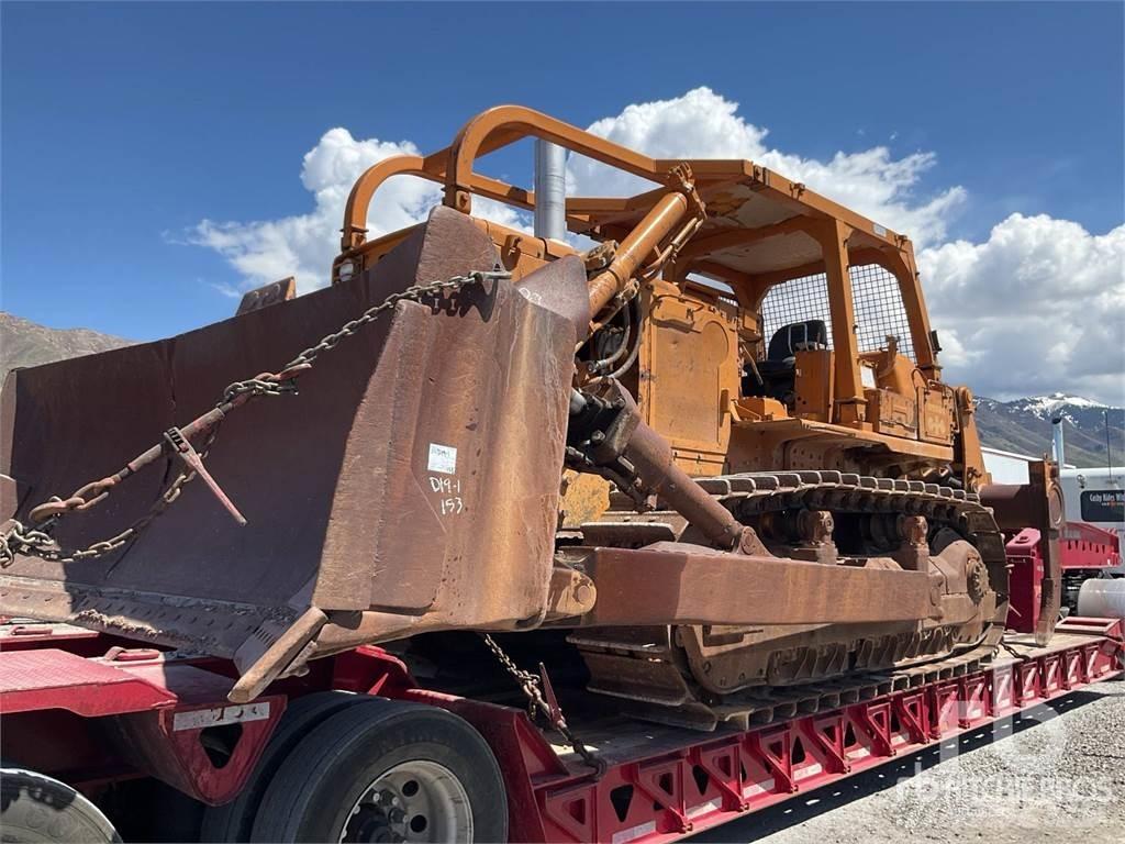 Komatsu D155 Telaketjupuskutraktorit