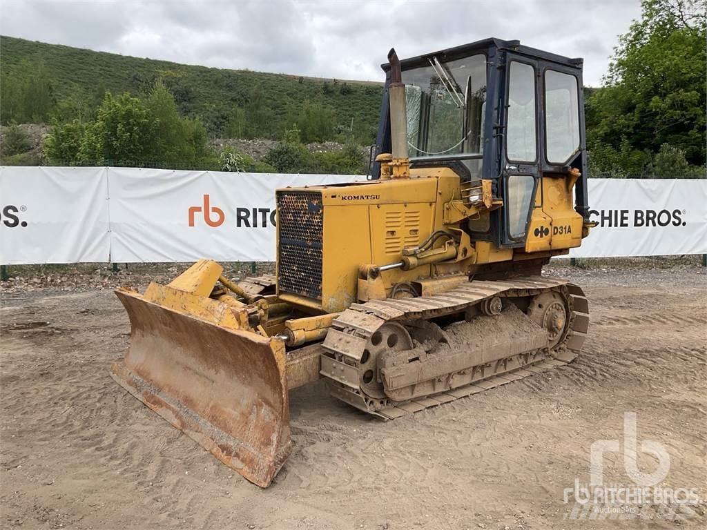 Komatsu D31A-17 Telaketjupuskutraktorit