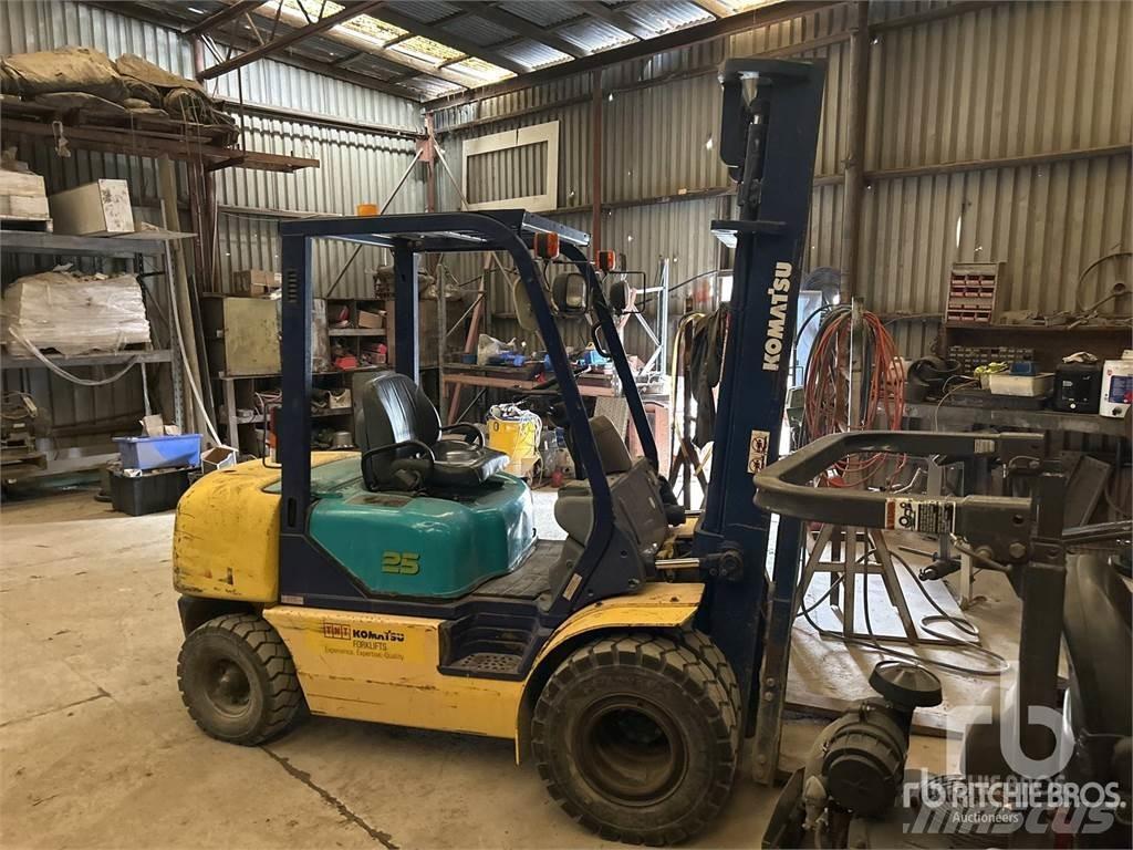 Komatsu FG25T12 Dieseltrukit