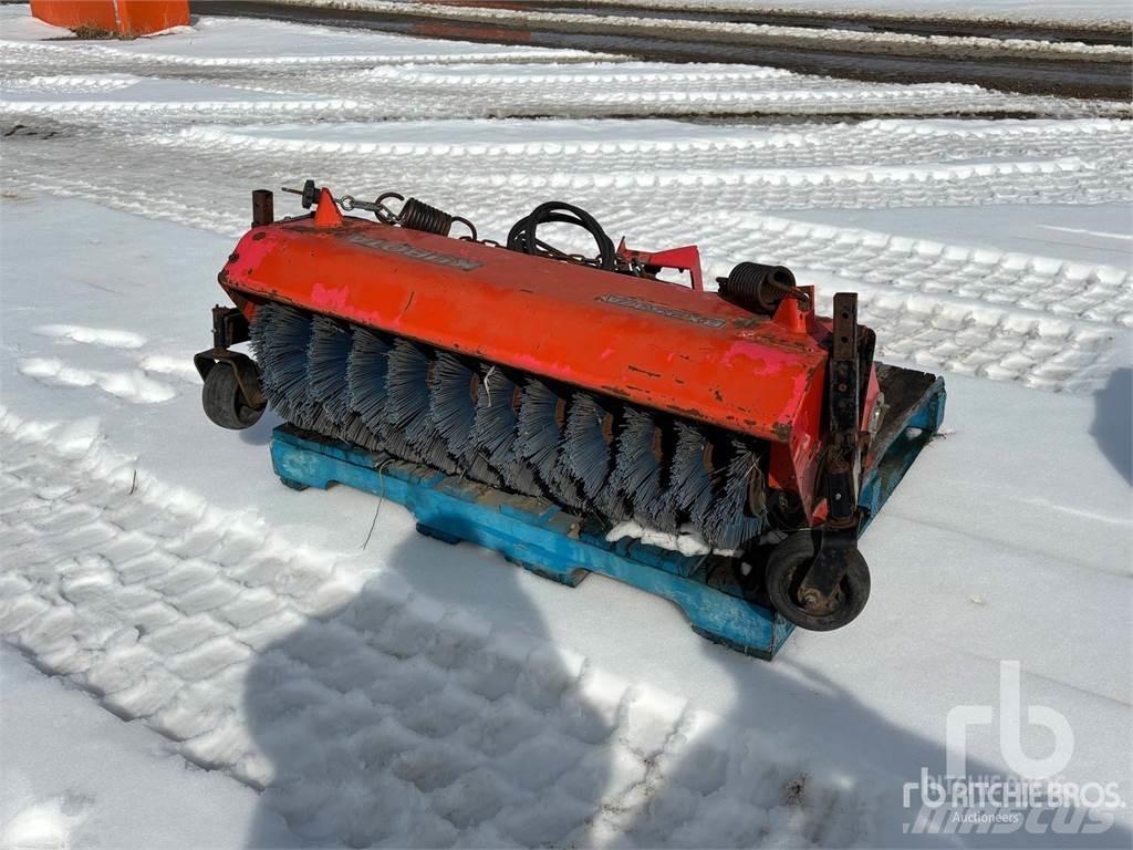 Kubota BX2537A Muut