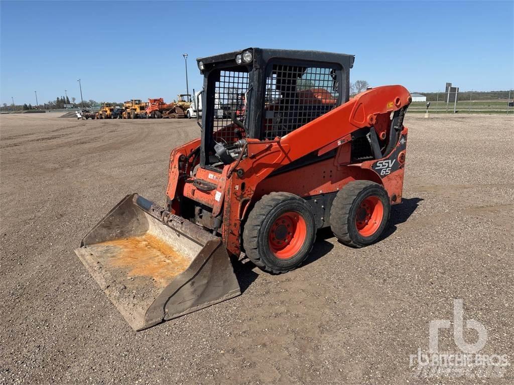 Kubota SSV65 Liukuohjatut kuormaajat