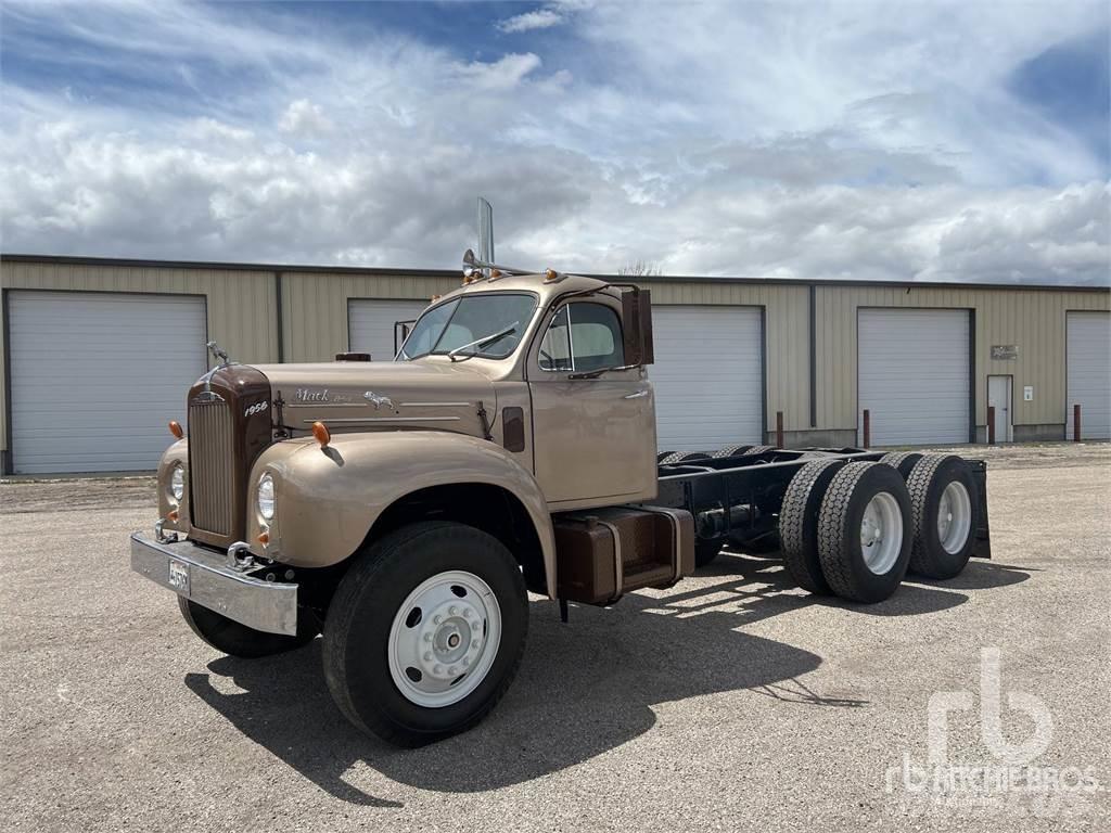 Mack 1956 Kuorma-autoalustat