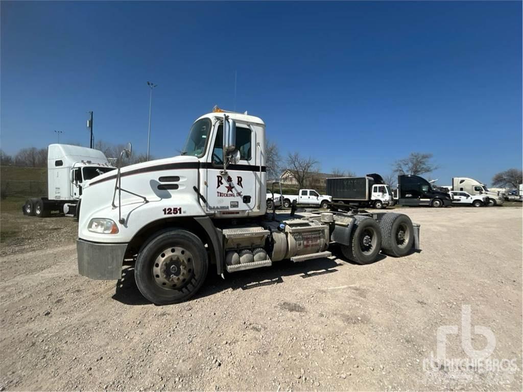 Mack CXU613 Vetopöytäautot