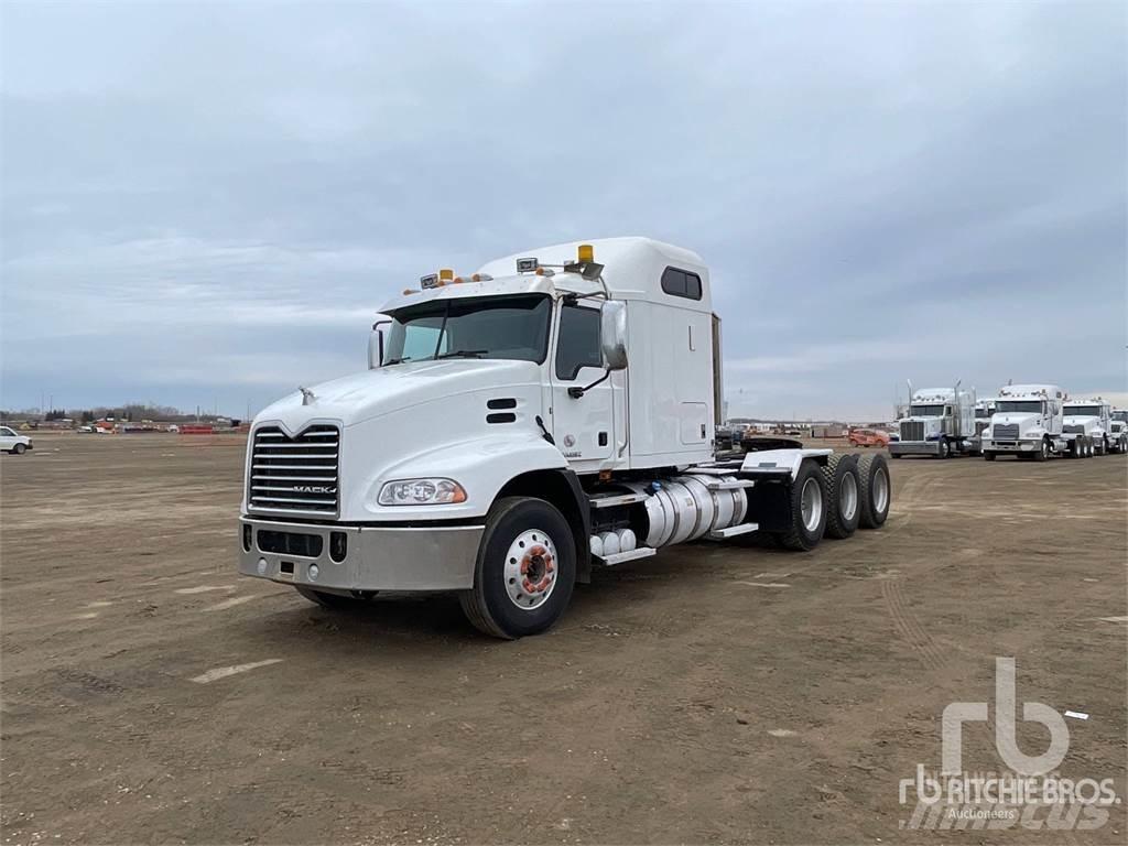 Mack CXU614 Vetopöytäautot