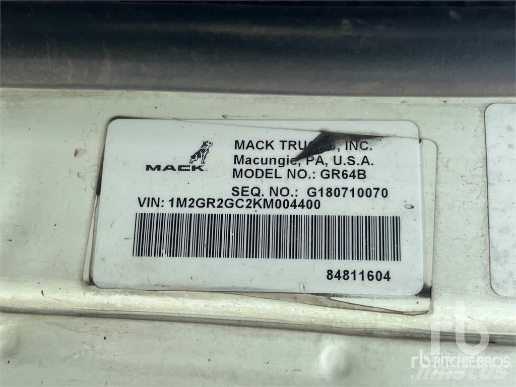 Mack GR64B Vaihtolava-autot