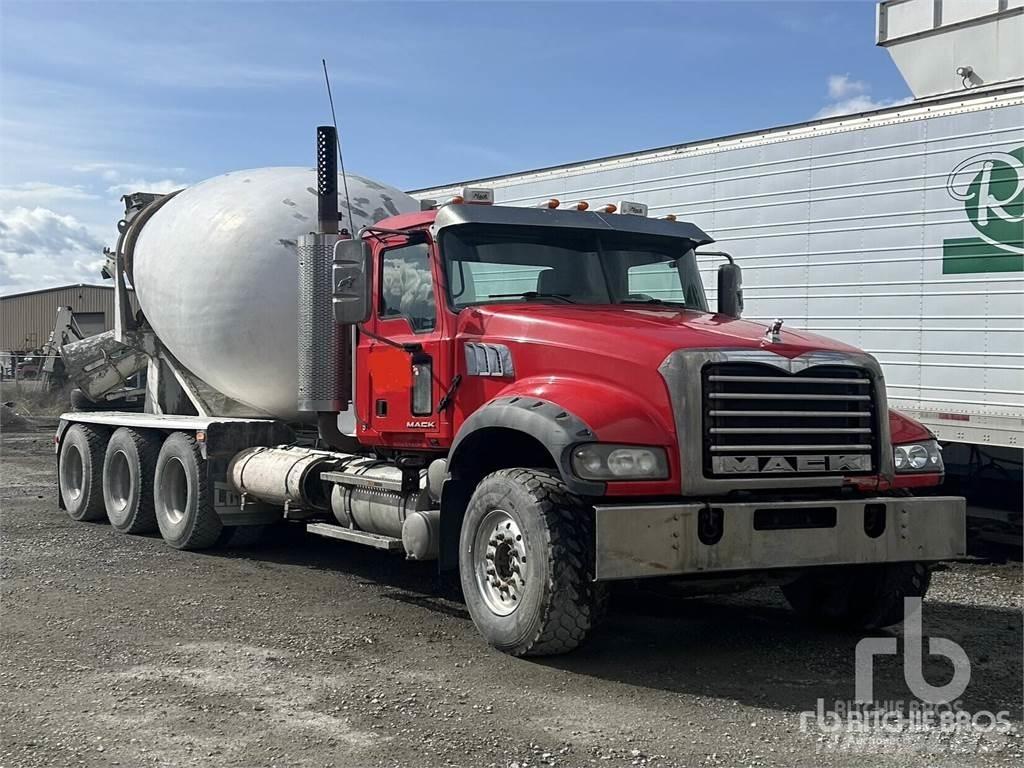 Mack GU713 Betonikuorma-autot