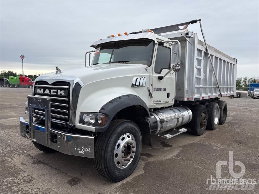 Mack GU713 Sora- ja kippiautot