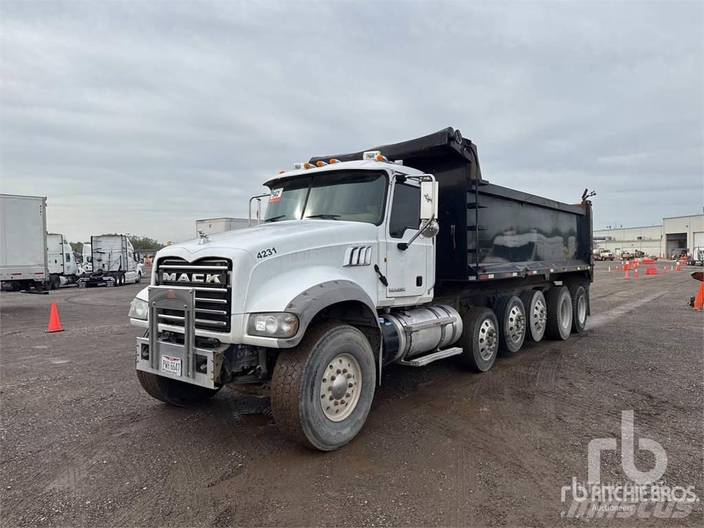 Mack GU713 Sora- ja kippiautot
