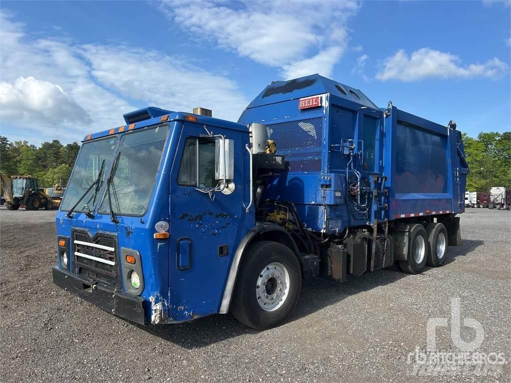 Mack LEU613 Jäteautot
