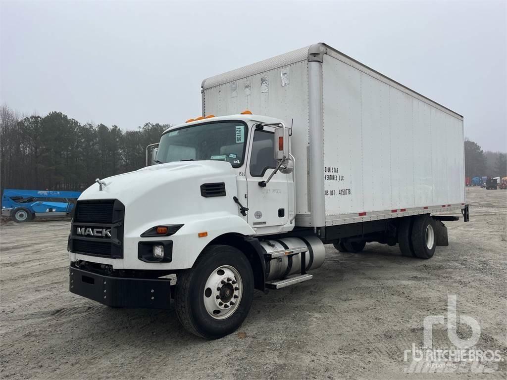 Mack MD6 Pakettiautot
