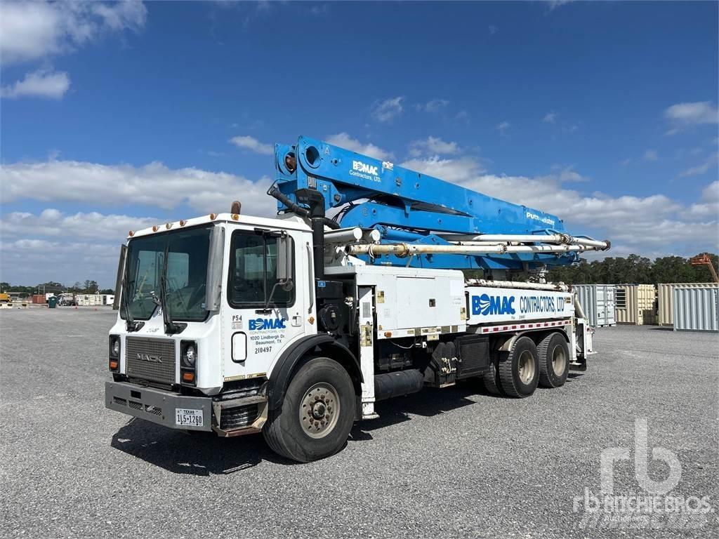 Mack MR688S Betonikuorma-autot