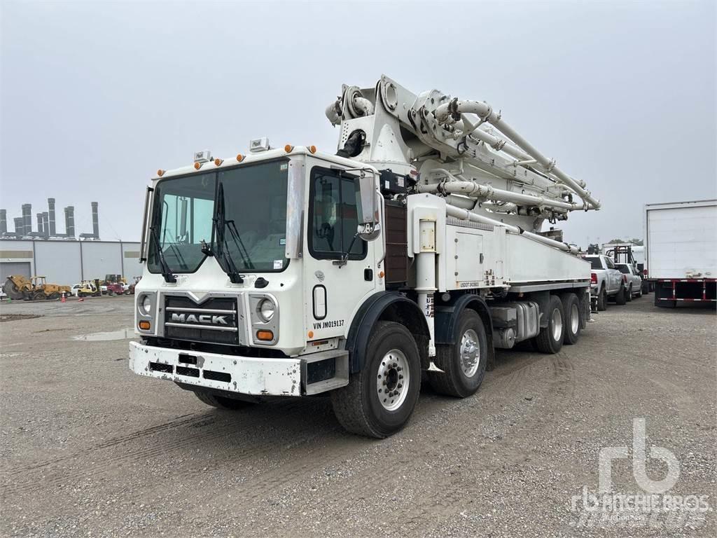Mack MRU613 Betonikuorma-autot