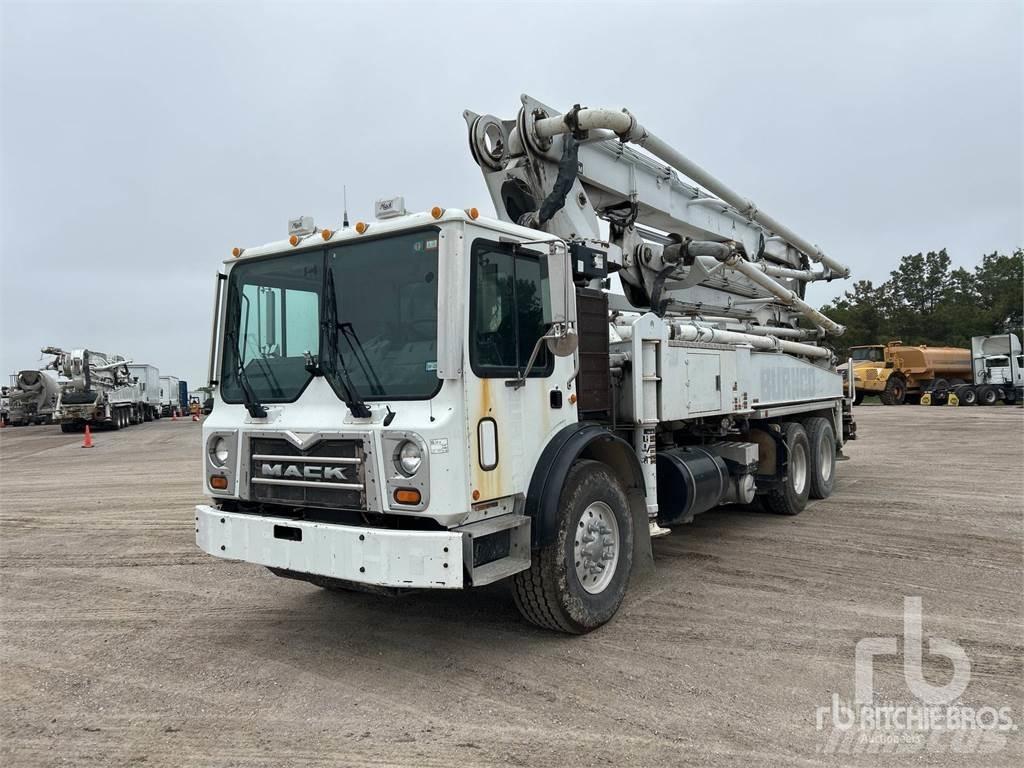 Mack MRU613 Betonikuorma-autot