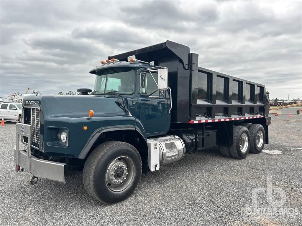 Mack RB688S Sora- ja kippiautot