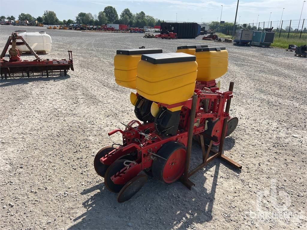 MaterMacc 8230 Istutuskoneet