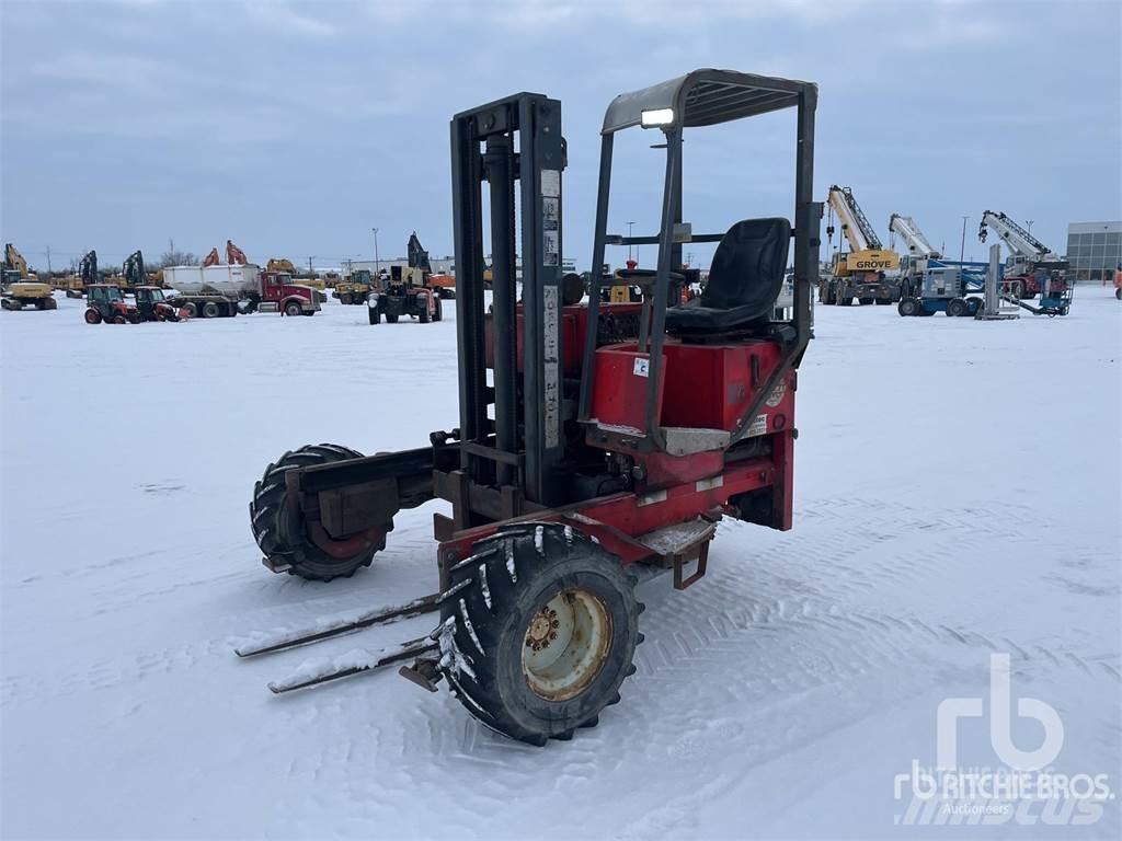 Moffett M5000 Maastotrukit