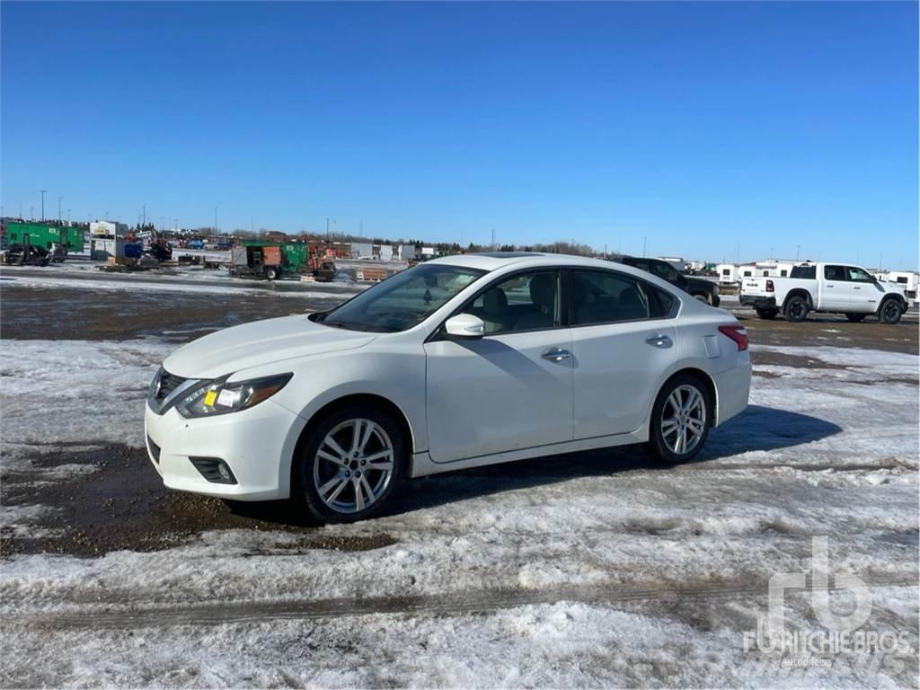 Nissan ALTIMA Henkilöautot