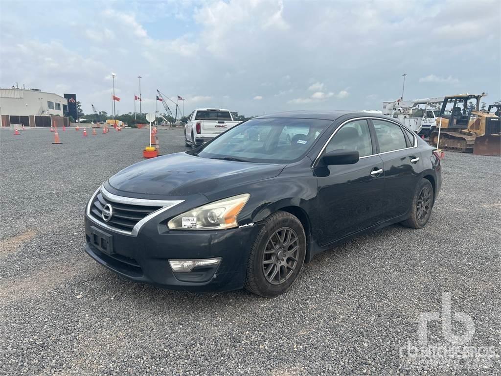 Nissan ALTIMA Henkilöautot
