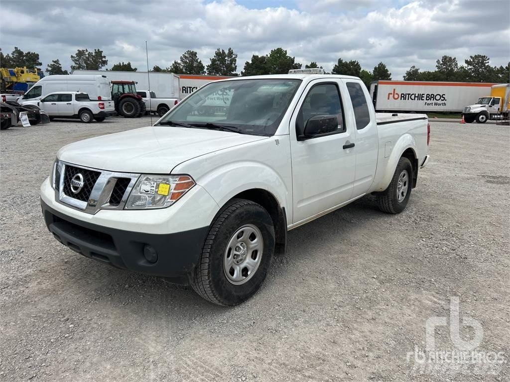 Nissan FRONTIER Lava-autot