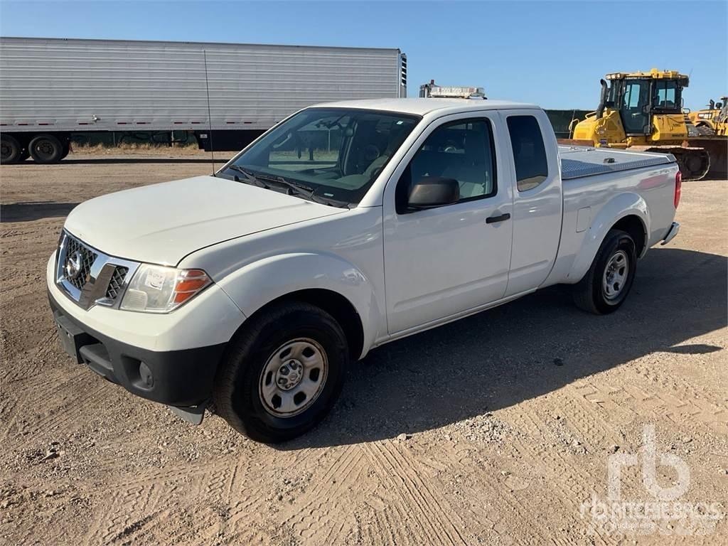 Nissan FRONTIER Lava-autot