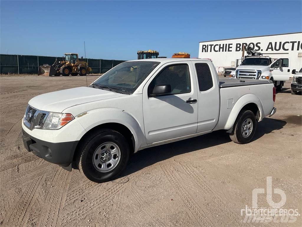 Nissan FRONTIER Lava-autot