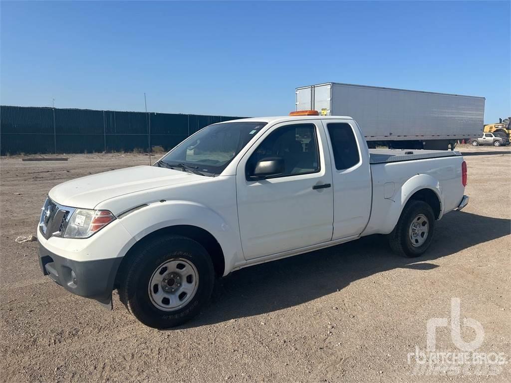 Nissan FRONTIER Lava-autot