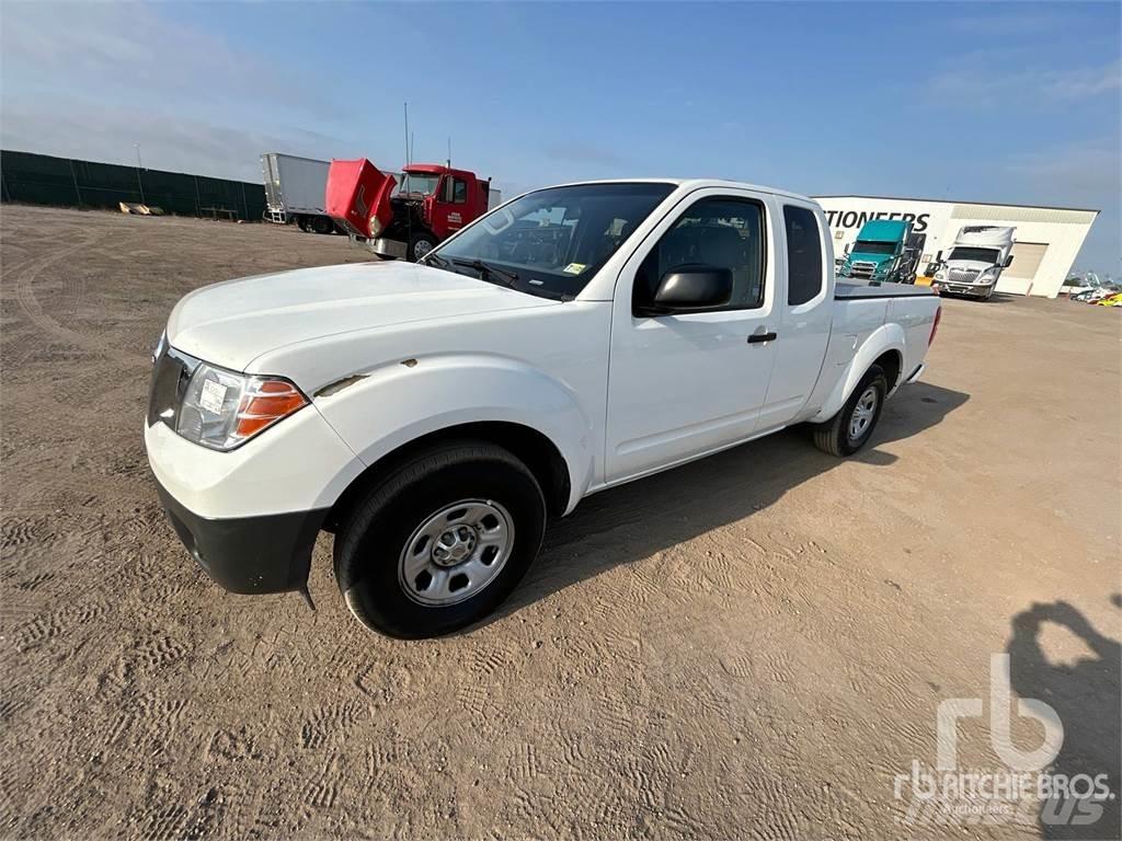 Nissan FRONTIER Lava-autot